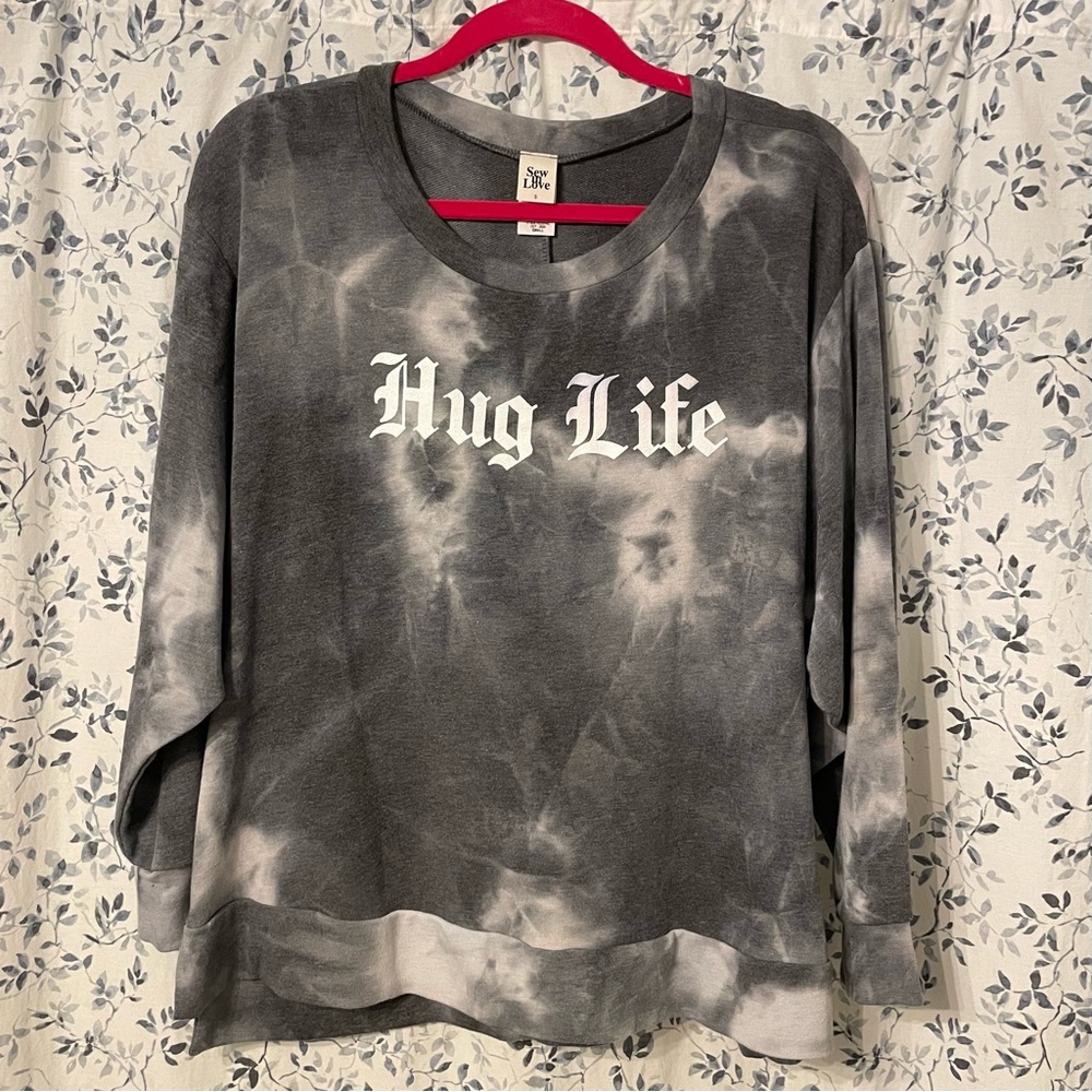 Sew In Love Long Sleeve Graphic Loose Fit Tee/Lightweight Sweatshirt Size S NWOT